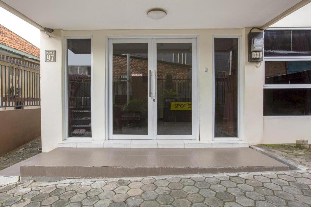 Reddoorz Syariah Near Transmart Mall Palembang Exterior photo