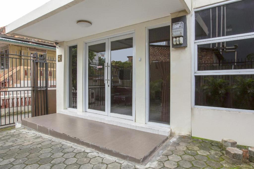 Reddoorz Syariah Near Transmart Mall Palembang Exterior photo