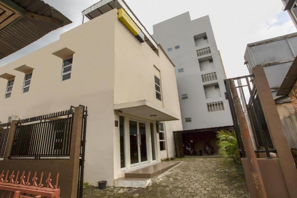 Reddoorz Syariah Near Transmart Mall Palembang Exterior photo