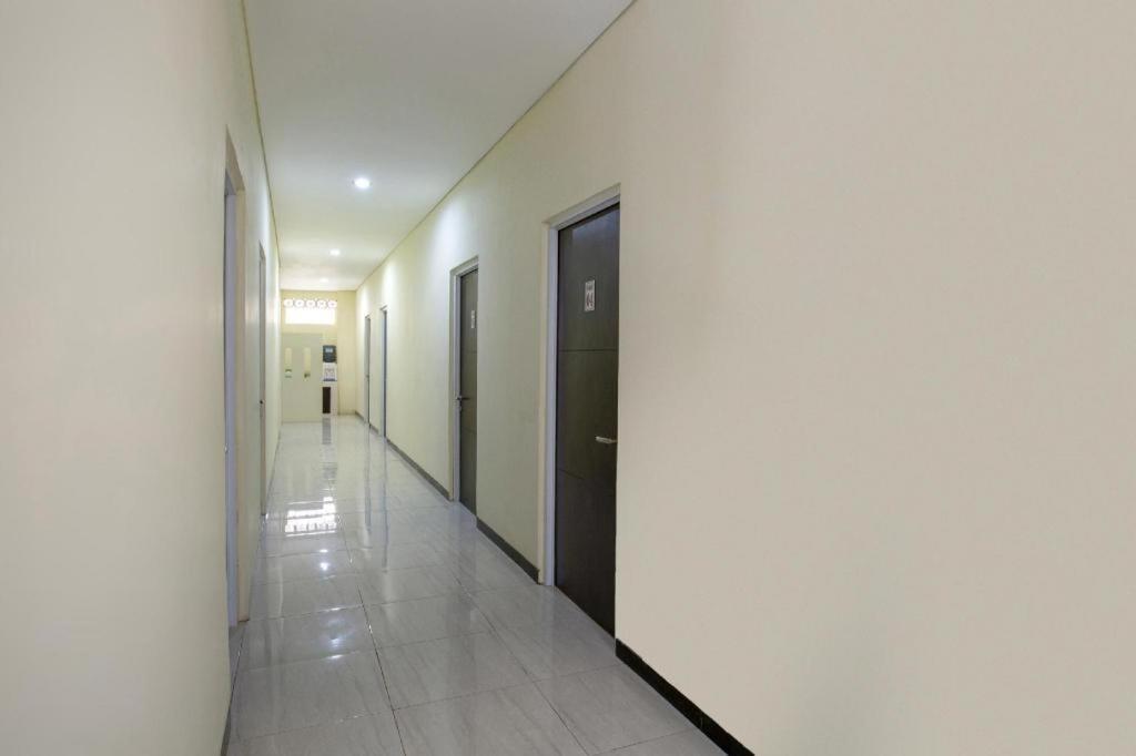 Reddoorz Syariah Near Transmart Mall Palembang Exterior photo