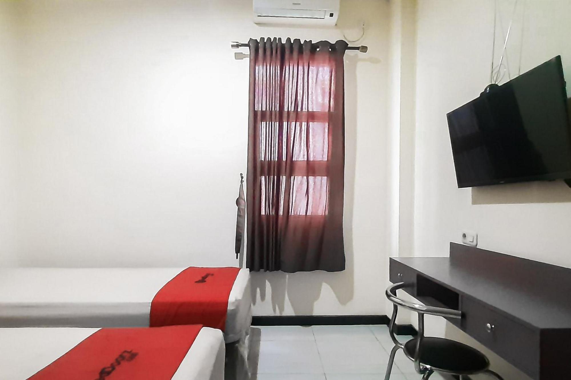 Reddoorz Syariah Near Transmart Mall Palembang Exterior photo